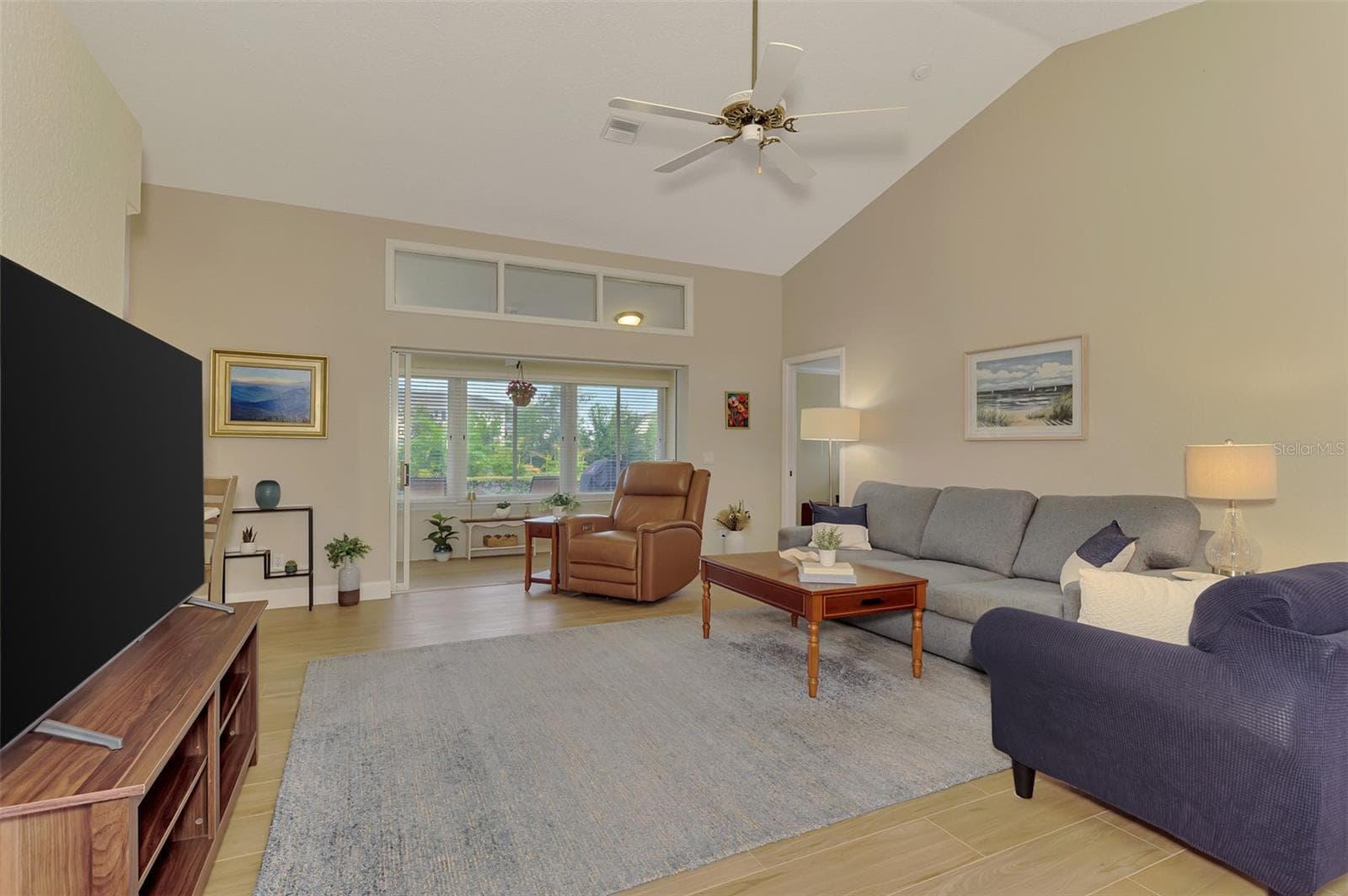 Single Family Residence at 426 BERMUDA ISLES CIR, VENICE, photo 12 of 97