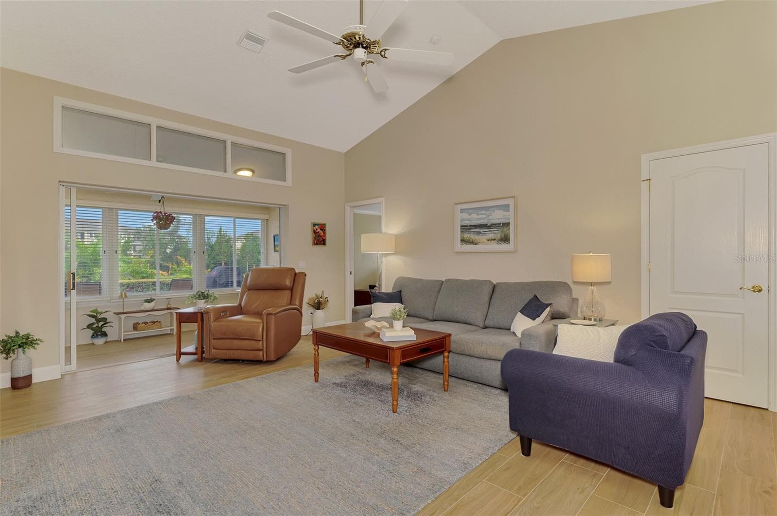 Single Family Residence at 426 BERMUDA ISLES CIR, VENICE, photo 13 of 97