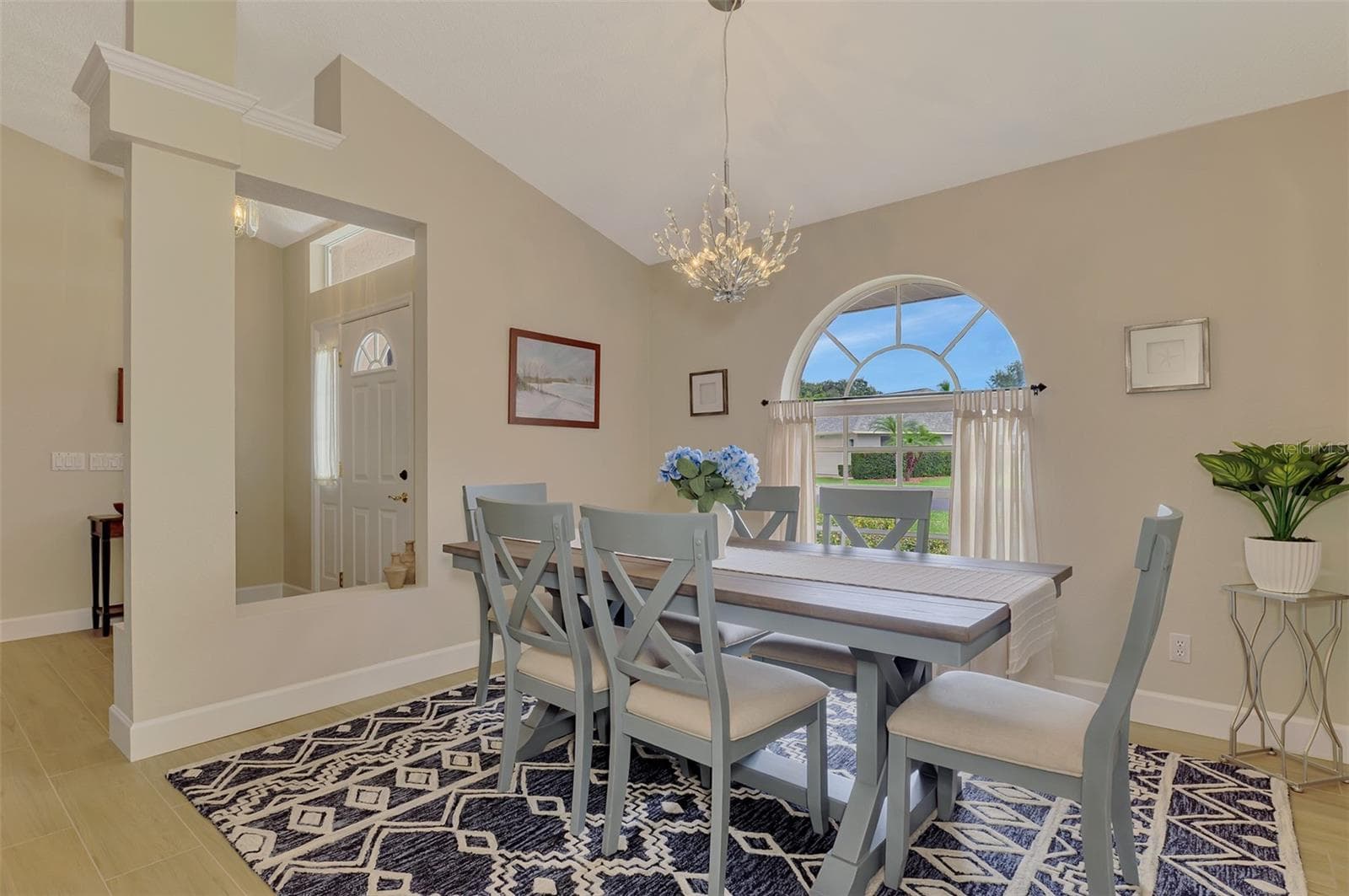 Single Family Residence at 426 BERMUDA ISLES CIR, VENICE, photo 21 of 97