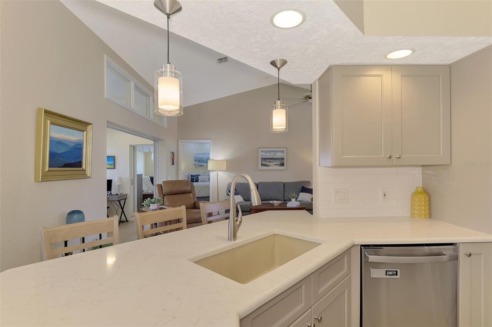 Single Family Residence at 426 BERMUDA ISLES CIR, VENICE, photo 22 of 97