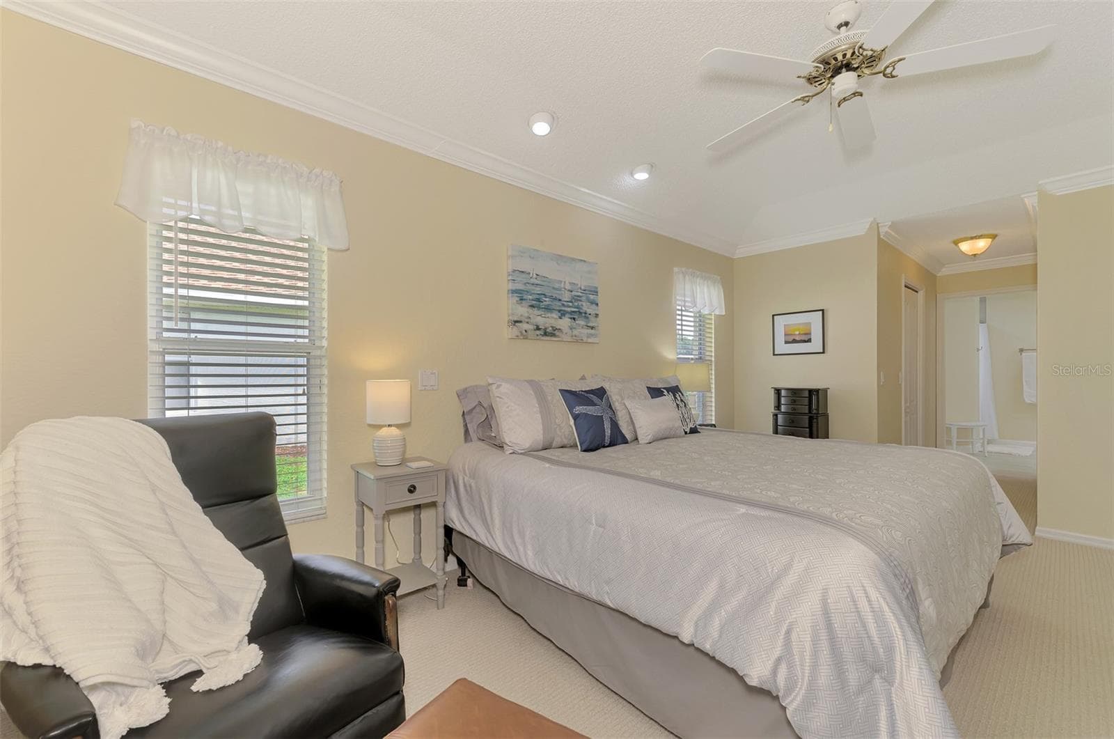 Single Family Residence at 426 BERMUDA ISLES CIR, VENICE, photo 29 of 97