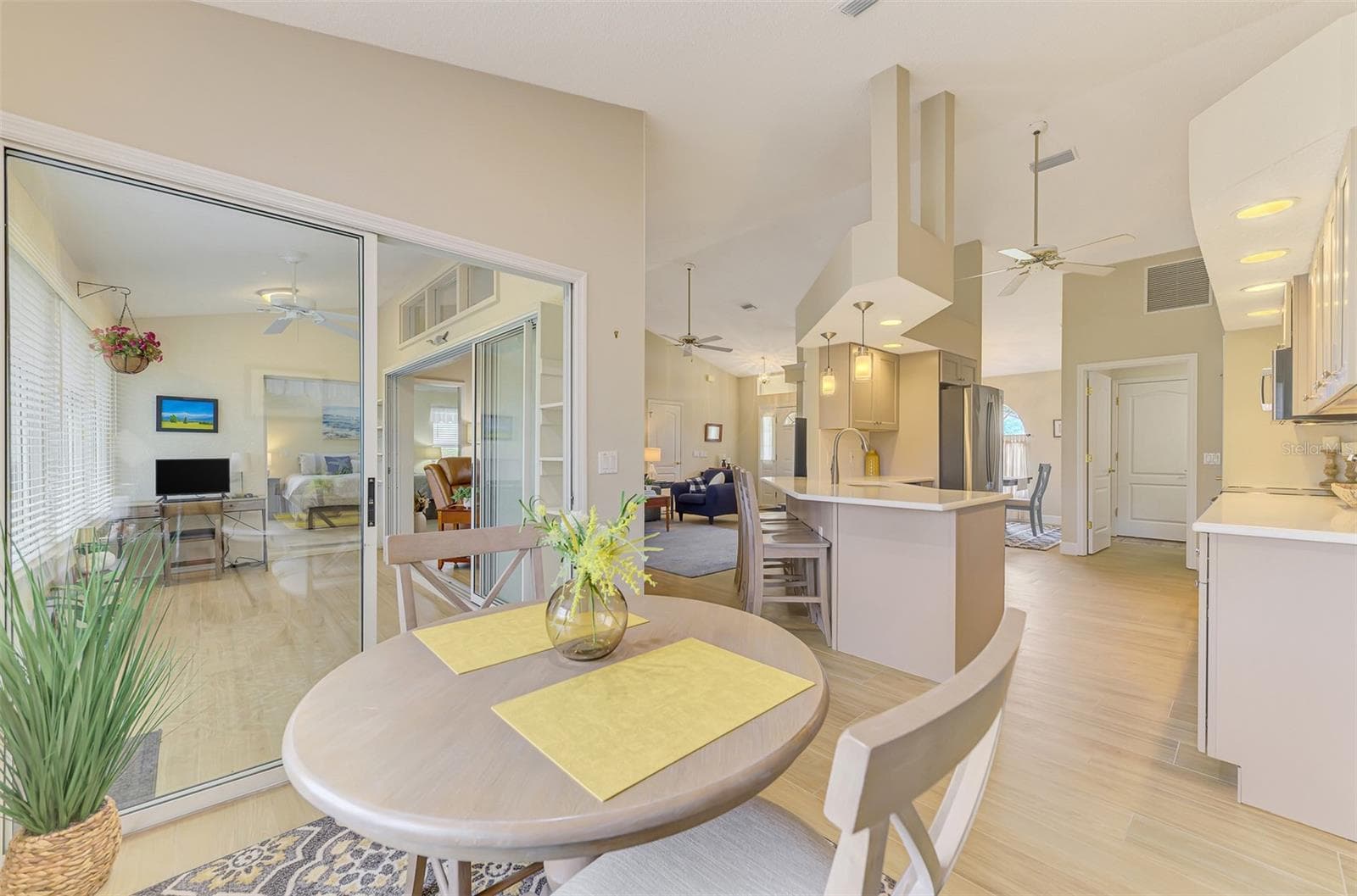 Single Family Residence at 426 BERMUDA ISLES CIR, VENICE, photo 32 of 97