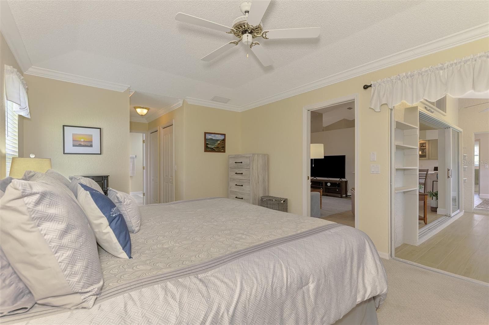 Single Family Residence at 426 BERMUDA ISLES CIR, VENICE, photo 43 of 97