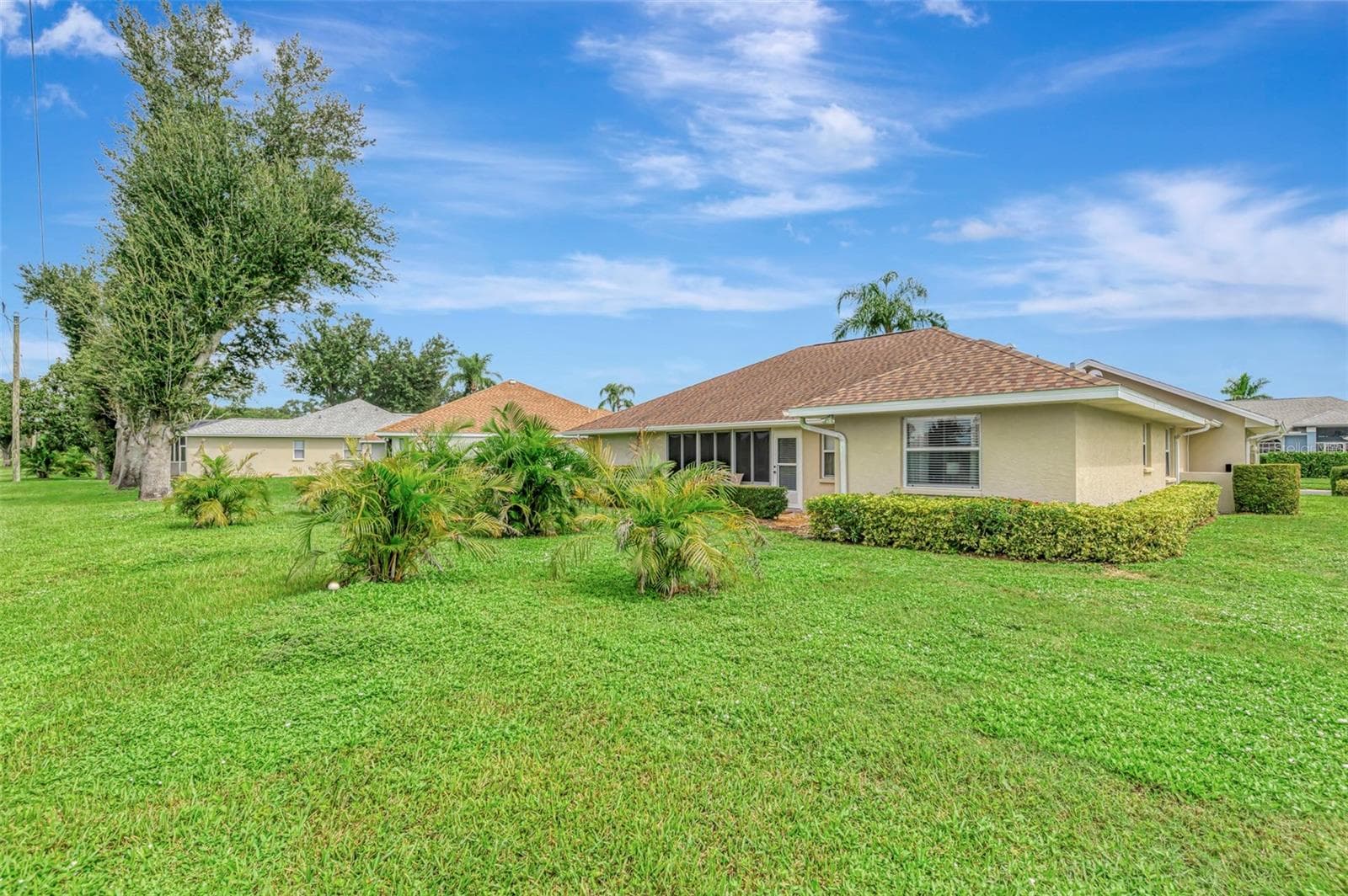 Single Family Residence at 426 BERMUDA ISLES CIR, VENICE, photo 62 of 97