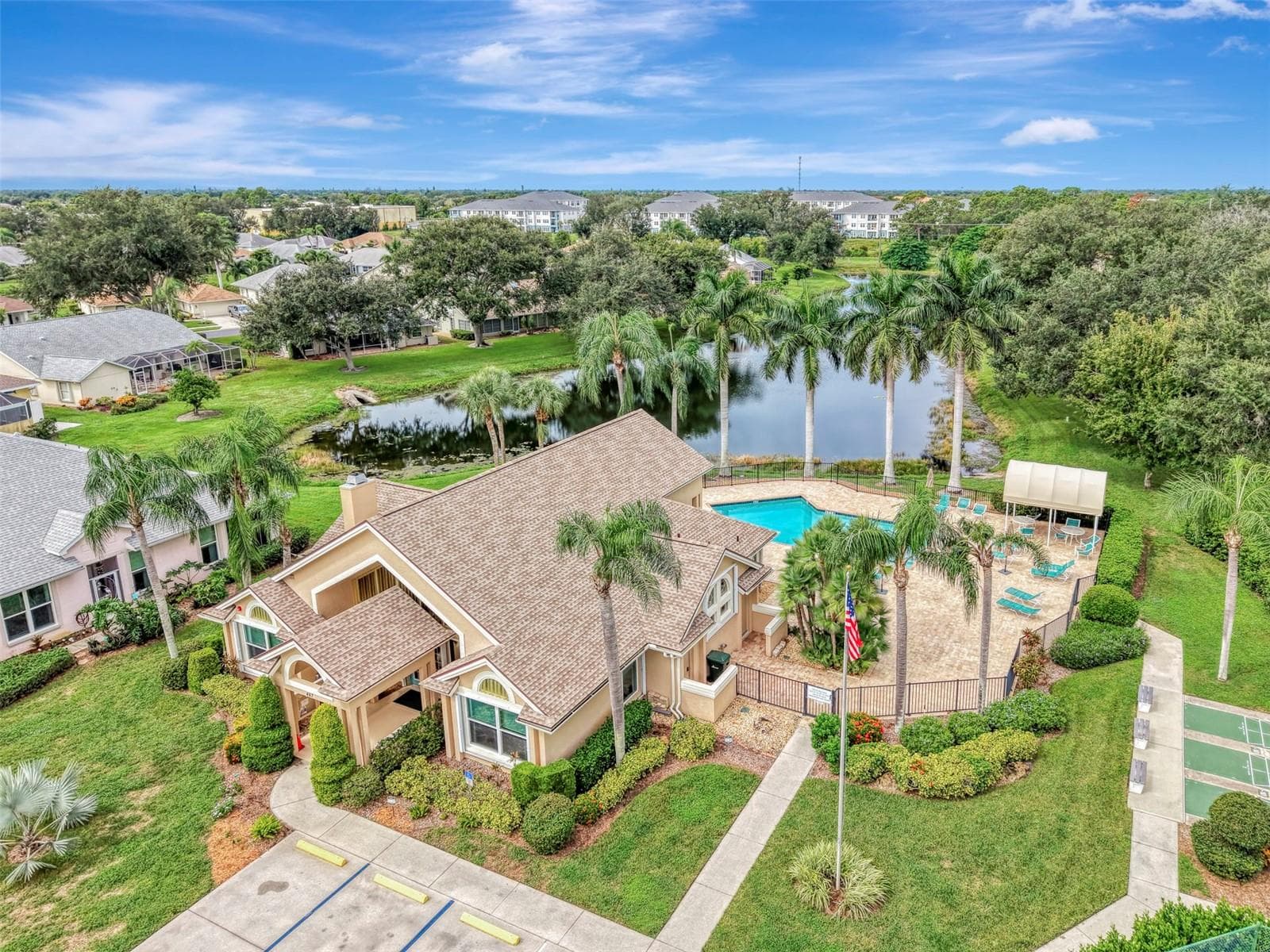 Single Family Residence at 426 BERMUDA ISLES CIR, VENICE, photo 69 of 97