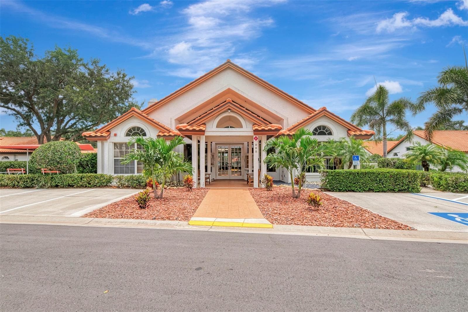 Single Family Residence at 426 BERMUDA ISLES CIR, VENICE, photo 77 of 97