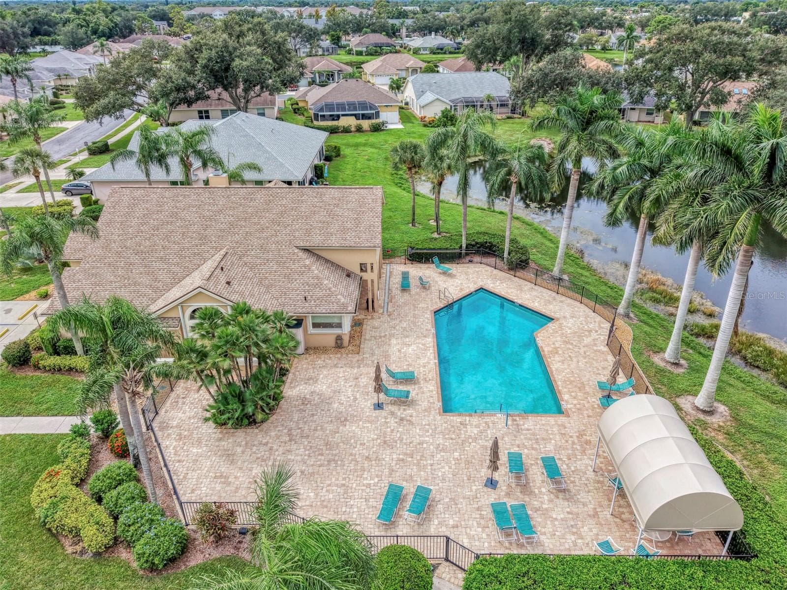 Single Family Residence at 426 BERMUDA ISLES CIR, VENICE, photo 78 of 97