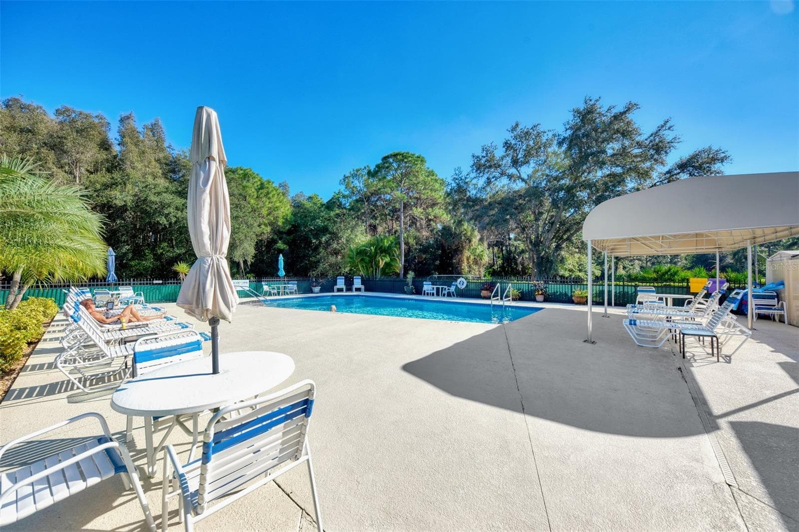 Single Family Residence at 426 BERMUDA ISLES CIR, VENICE, photo 82 of 97