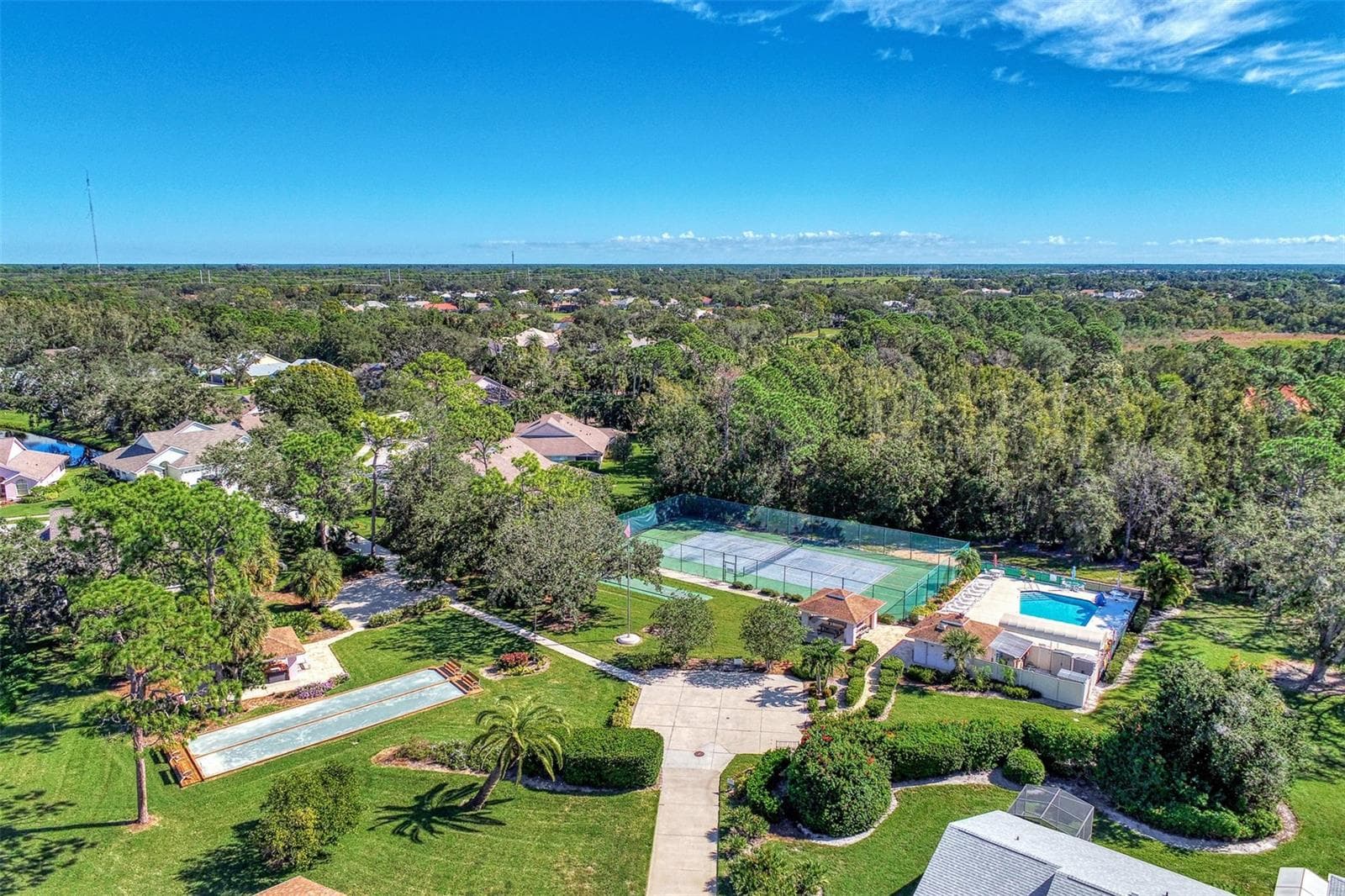 Single Family Residence at 426 BERMUDA ISLES CIR, VENICE, photo 87 of 97