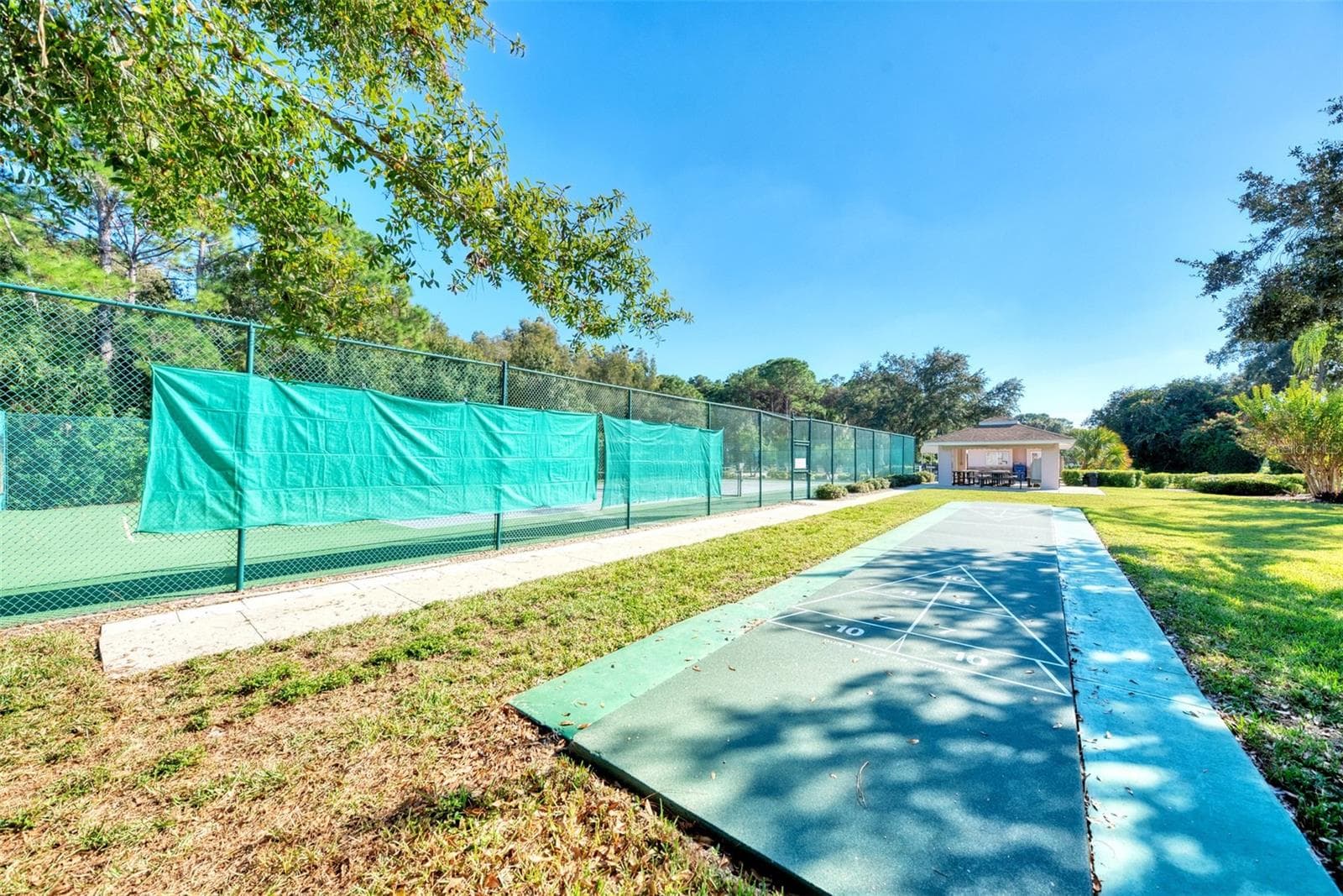 Single Family Residence at 426 BERMUDA ISLES CIR, VENICE, photo 93 of 97