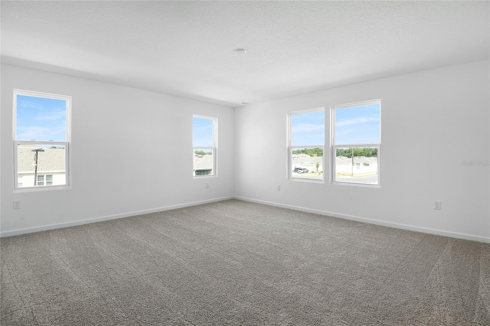 Single Family Residence at 172 FLAG LILLY LN, UMATILLA, photo 10 of 24