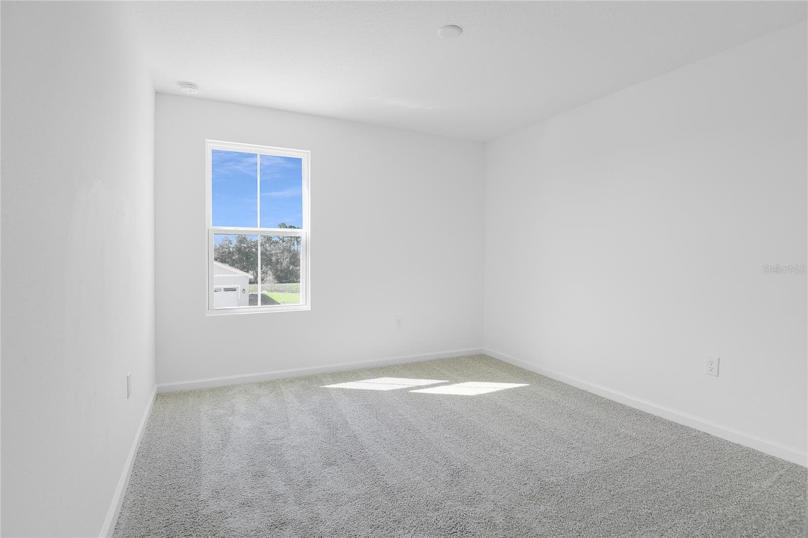 Single Family Residence at 172 FLAG LILLY LN, UMATILLA, photo 15 of 24