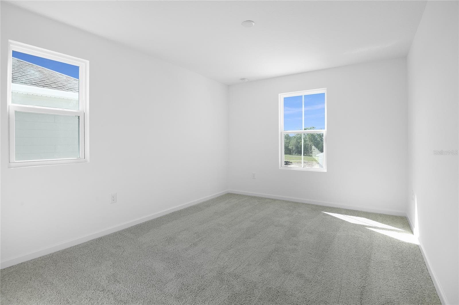 Single Family Residence at 172 FLAG LILLY LN, UMATILLA, photo 16 of 24