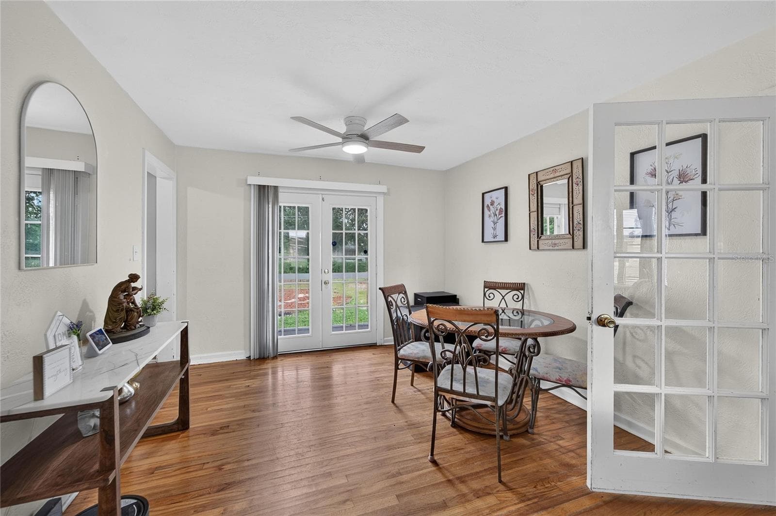 Single Family Residence at 627 HOLLY PL, LAKELAND, photo 5 of 22