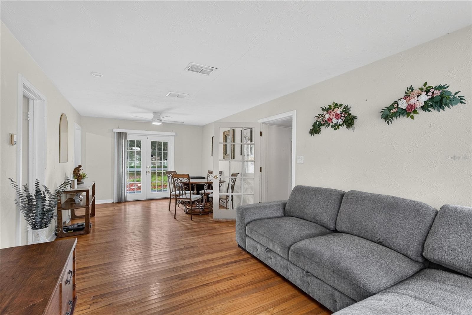 Single Family Residence at 627 HOLLY PL, LAKELAND, photo 6 of 22