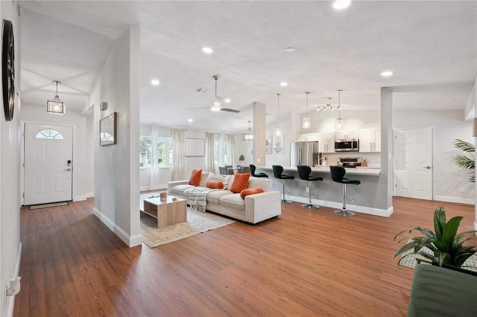 Single Family Residence at 8714 HILL PINE RD, ORLANDO, photo 5 of 55