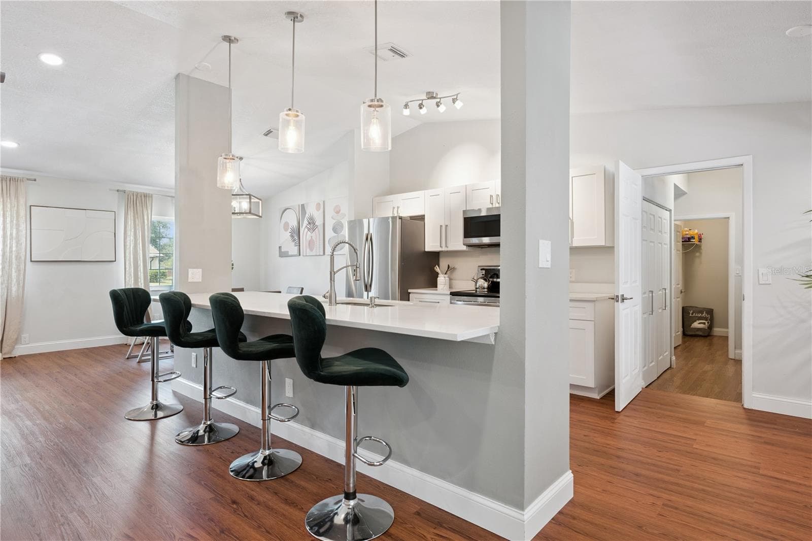 Single Family Residence at 8714 HILL PINE RD, ORLANDO, photo 9 of 55