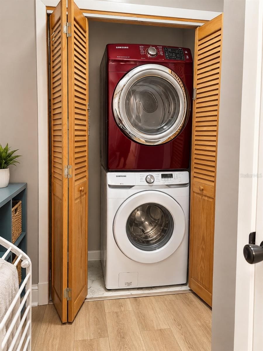 Main house laundry - 5342 W ROMEO LN, DUNNELLON