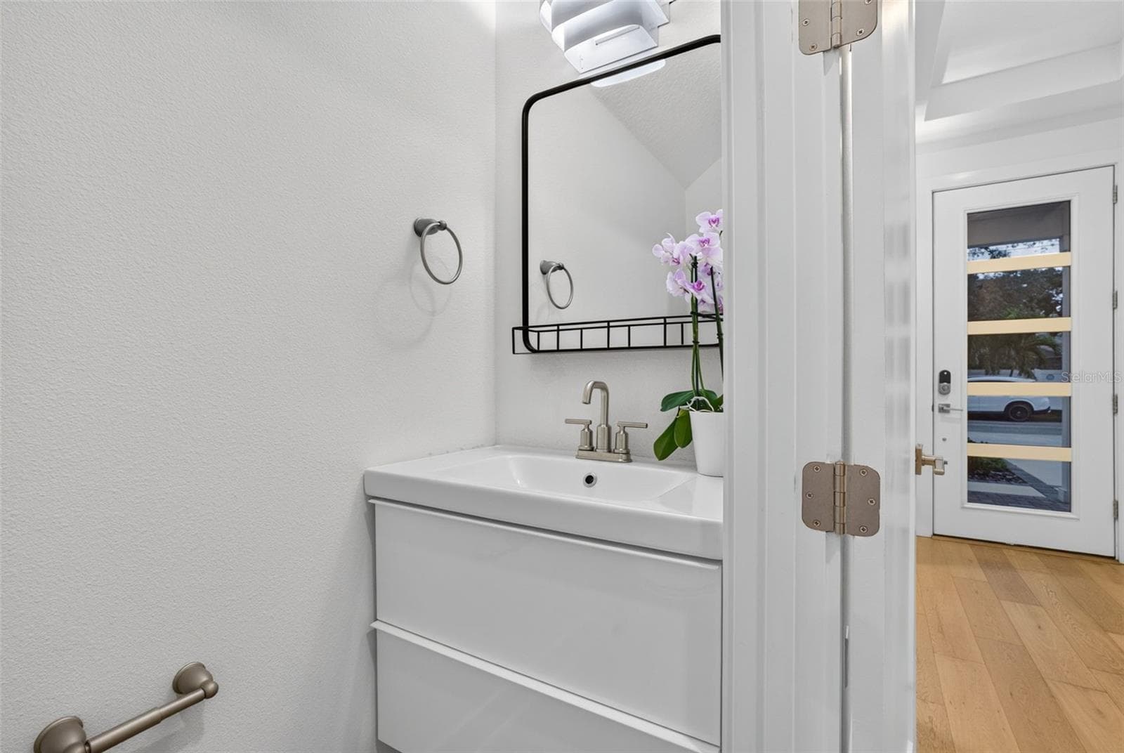1st Floor 1/2 Bath - 5818 1/2 S 6TH ST, TAMPA