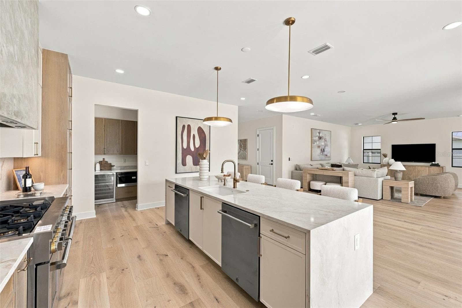 Single Family Residence at 3604 W LEONA ST, TAMPA, photo 11 of 50