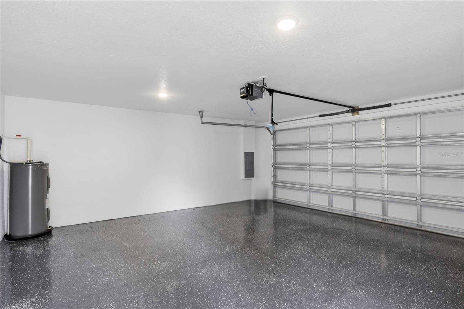 Two car garages with epoxy floors - 926 11TH AVE S, ST PETERSBURG