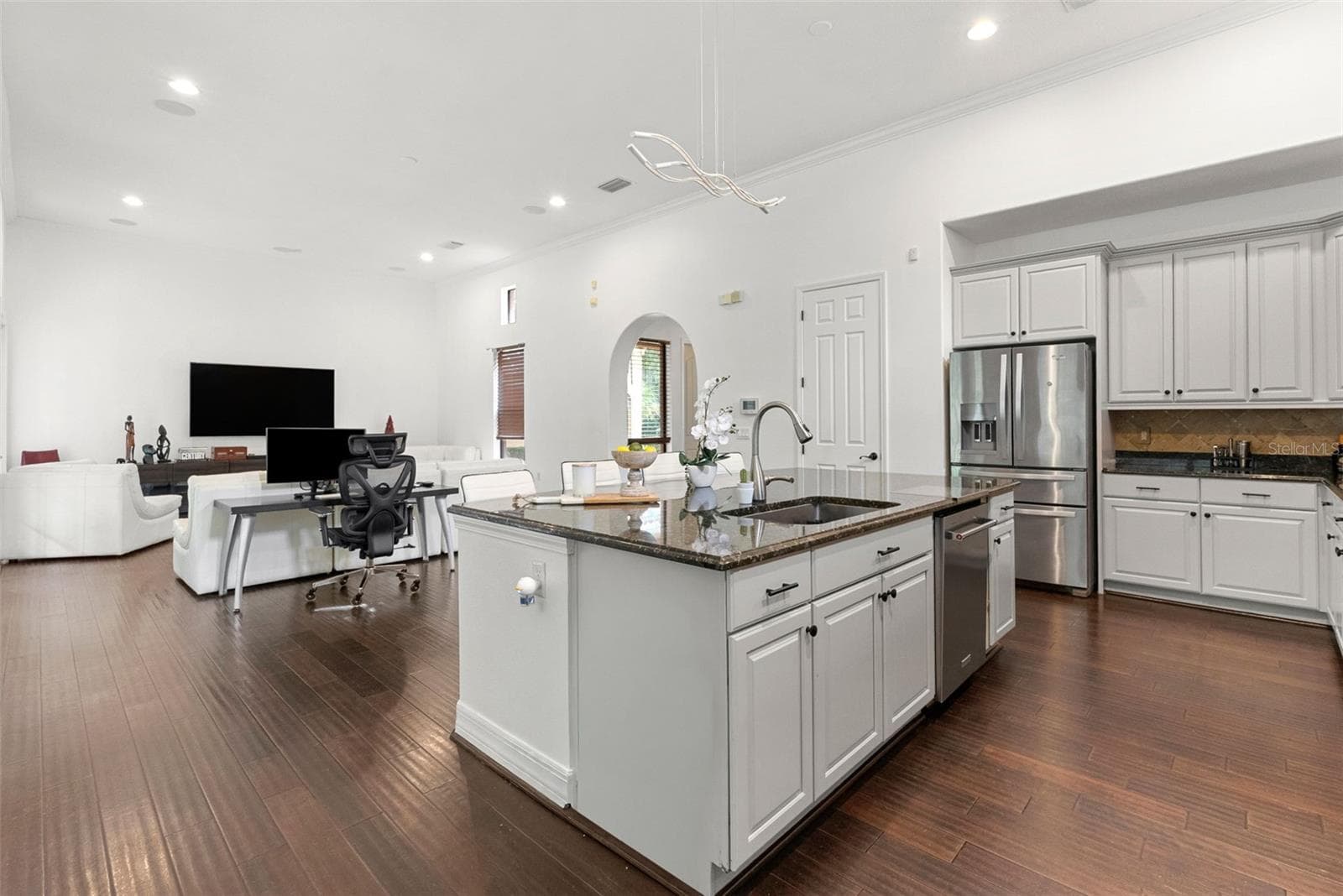 Kitchen-Stainless Steel Appliances - 8264 DUNHAM STATION DR, TAMPA