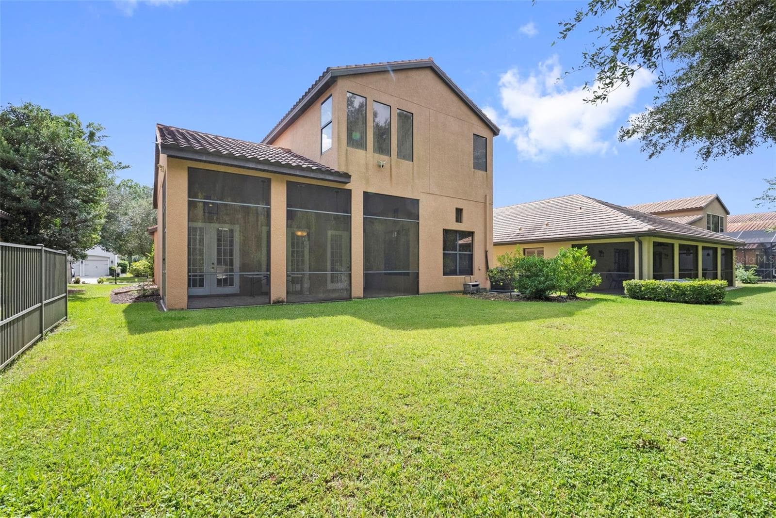 Rear Exterior-Side View - 8264 DUNHAM STATION DR, TAMPA