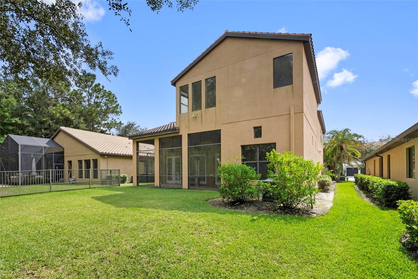 Rear Exterior-Side View - 8264 DUNHAM STATION DR, TAMPA