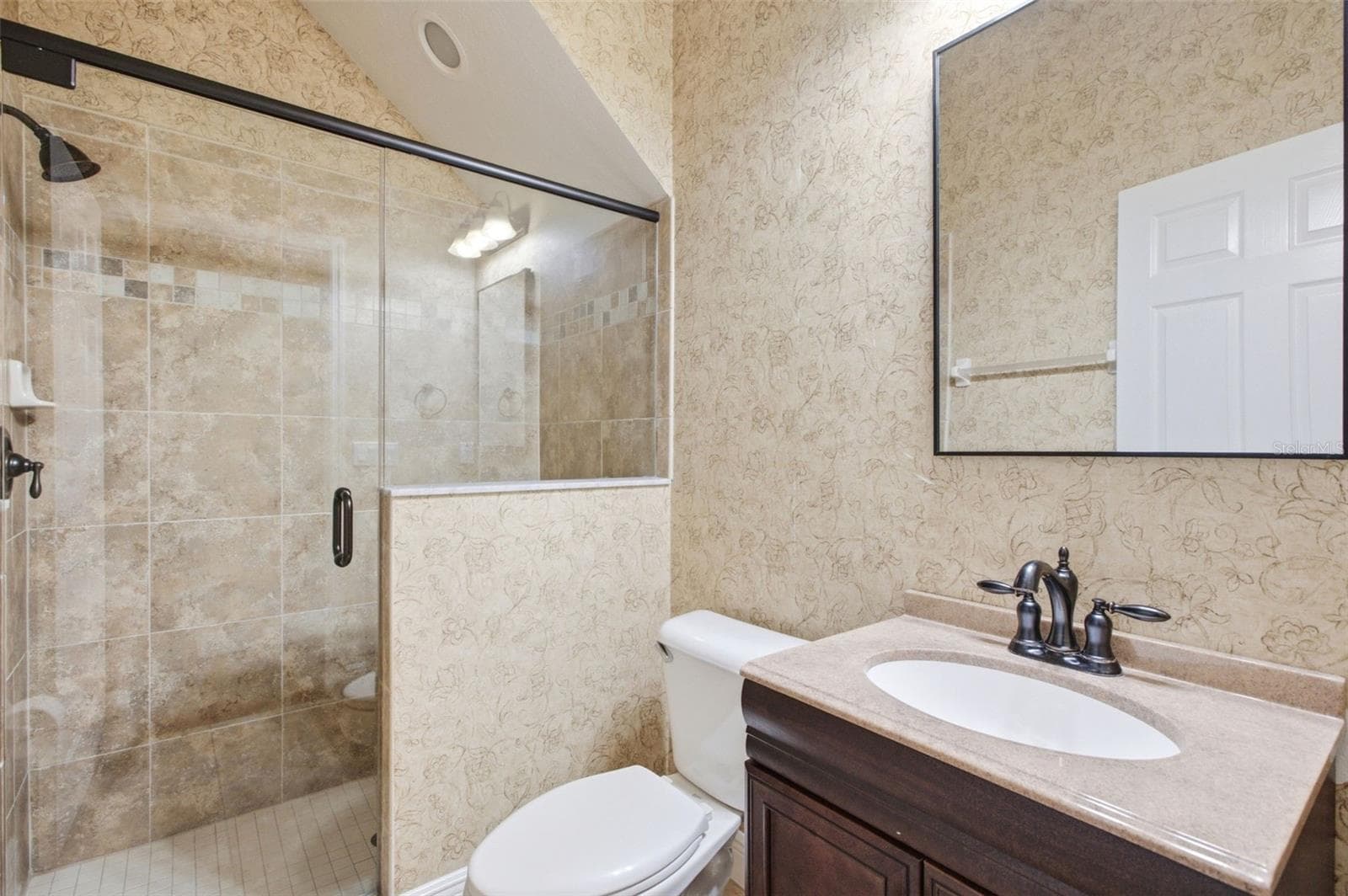 First Floor Bathroom - 1538 TALLY CIR, OVIEDO