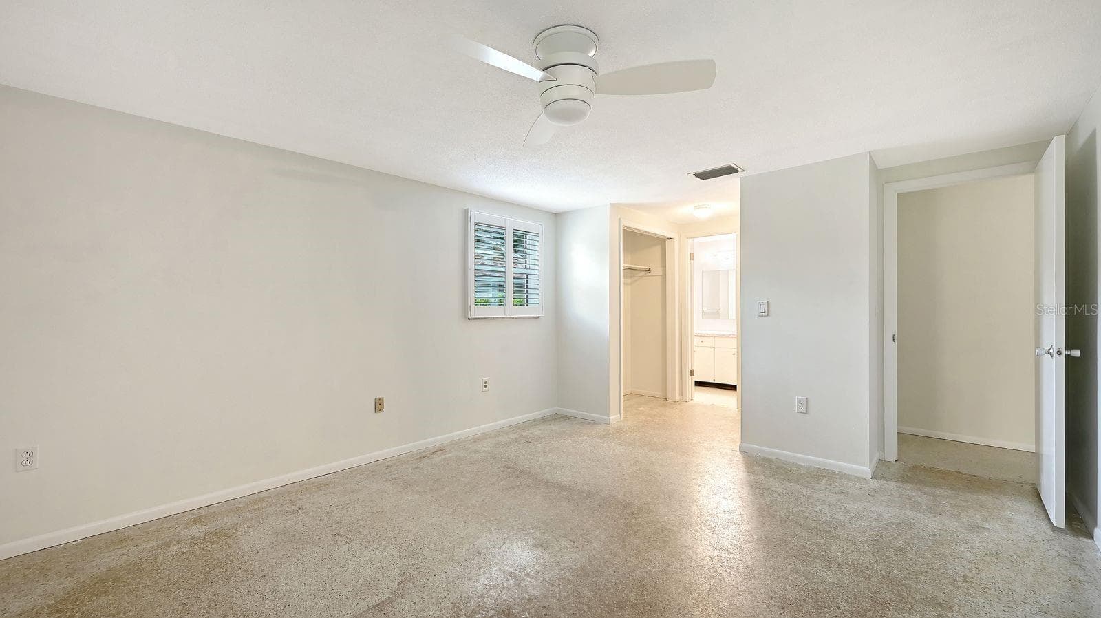 Primary Bedroom - 2610 REGATTA DR, SARASOTA