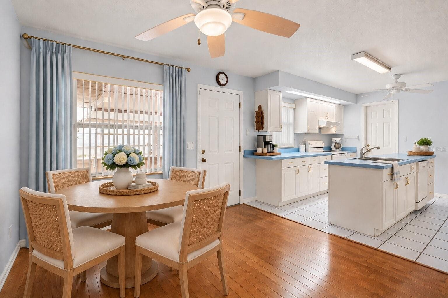 Vurtually Staged - Dining  and Kitchen - 1000 EDMUND AVE, DUNDEE