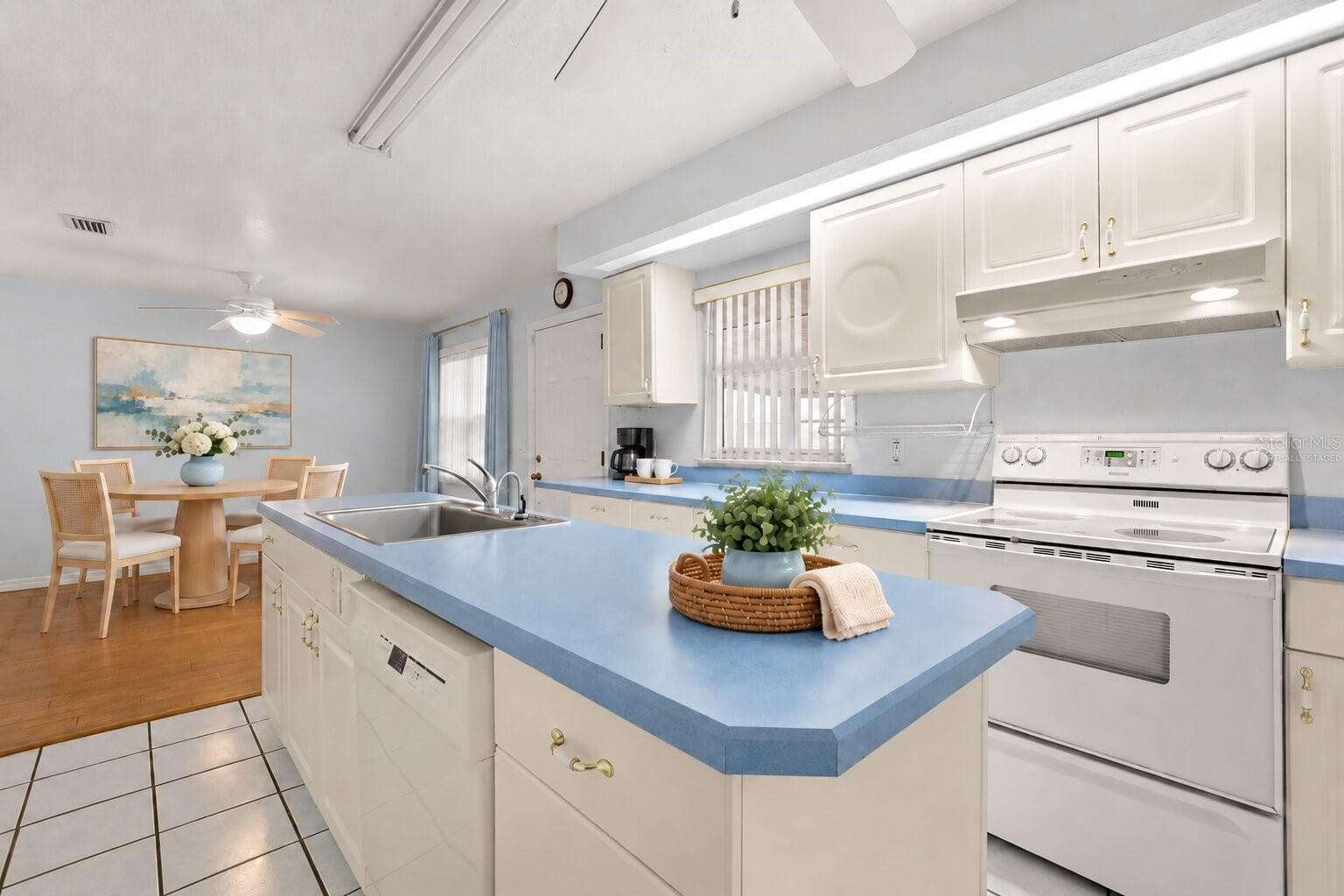 Virtually Staged - Kitchen and Dining Room - 1000 EDMUND AVE, DUNDEE
