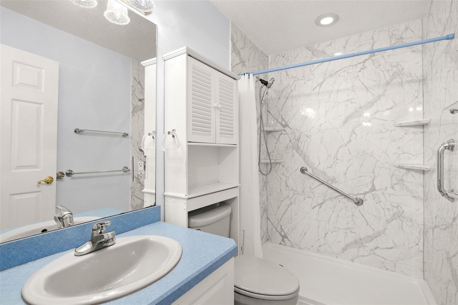 Second Full Bathroom - 1000 EDMUND AVE, DUNDEE