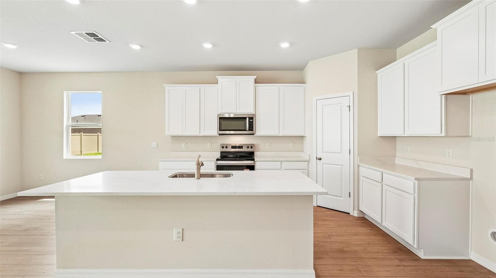 Single Family Residence at 2028 VANDALIA PL, PARRISH, photo 6 of 31