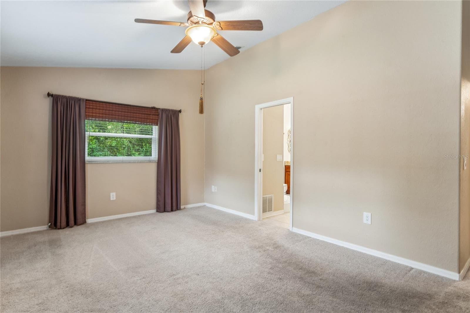 Single Family Residence at 14433 LINDEN DR, SPRING HILL, photo 31 of 75