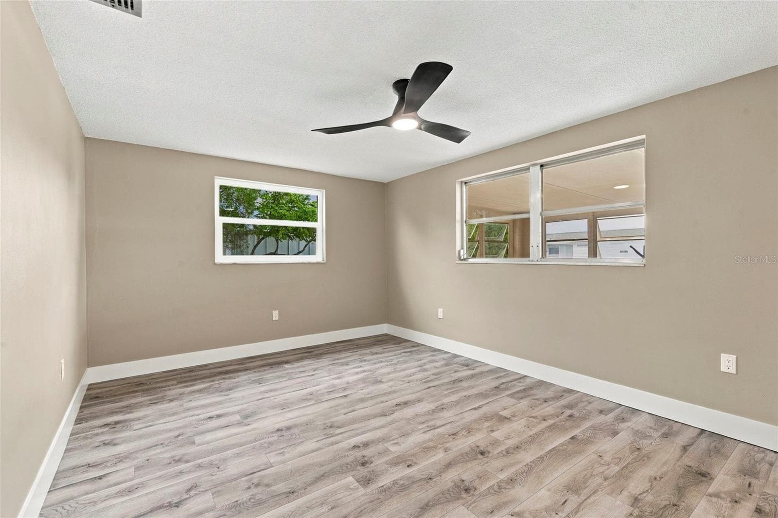 Single Family Residence at 10734 LEEDS RD, PORT RICHEY, photo 11 of 38