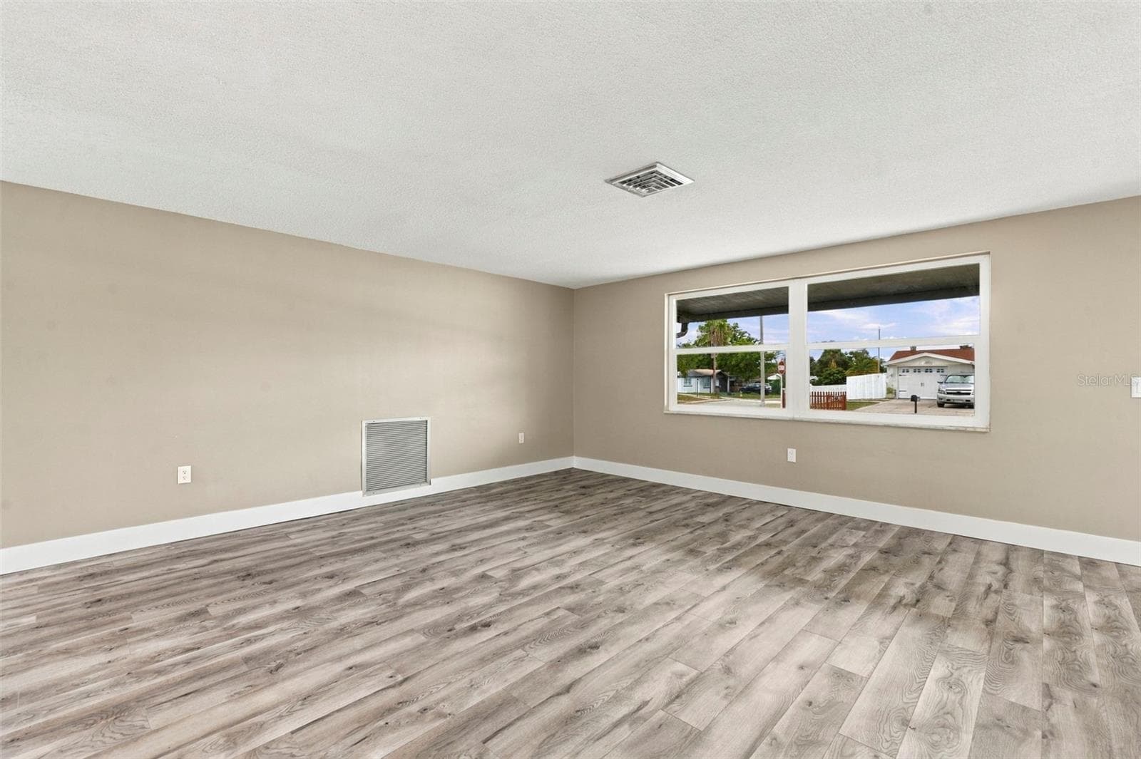 Single Family Residence at 10734 LEEDS RD, PORT RICHEY, photo 17 of 38