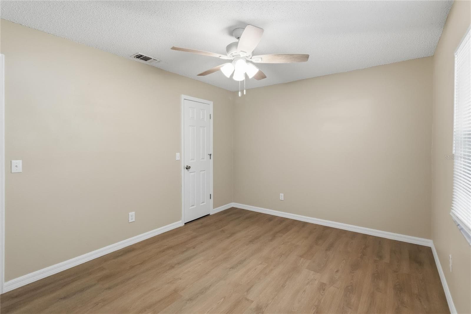 Single Family Residence at 113 LIDO RD, WINTER SPRINGS, photo 14 of 25
