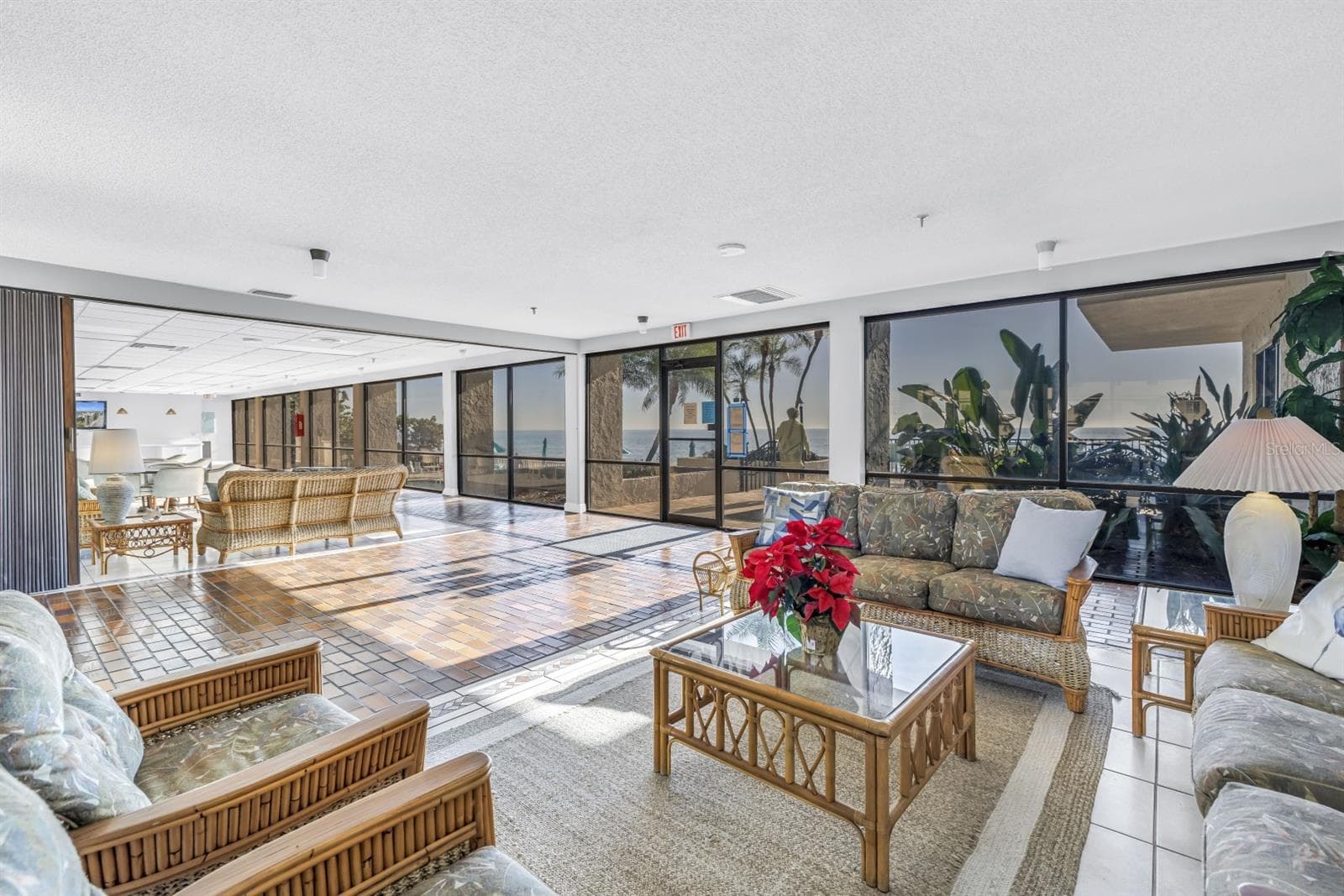 Beachfront Lobby and Event Spaces - 15462 GULF BLVD #1006, MADEIRA BEACH