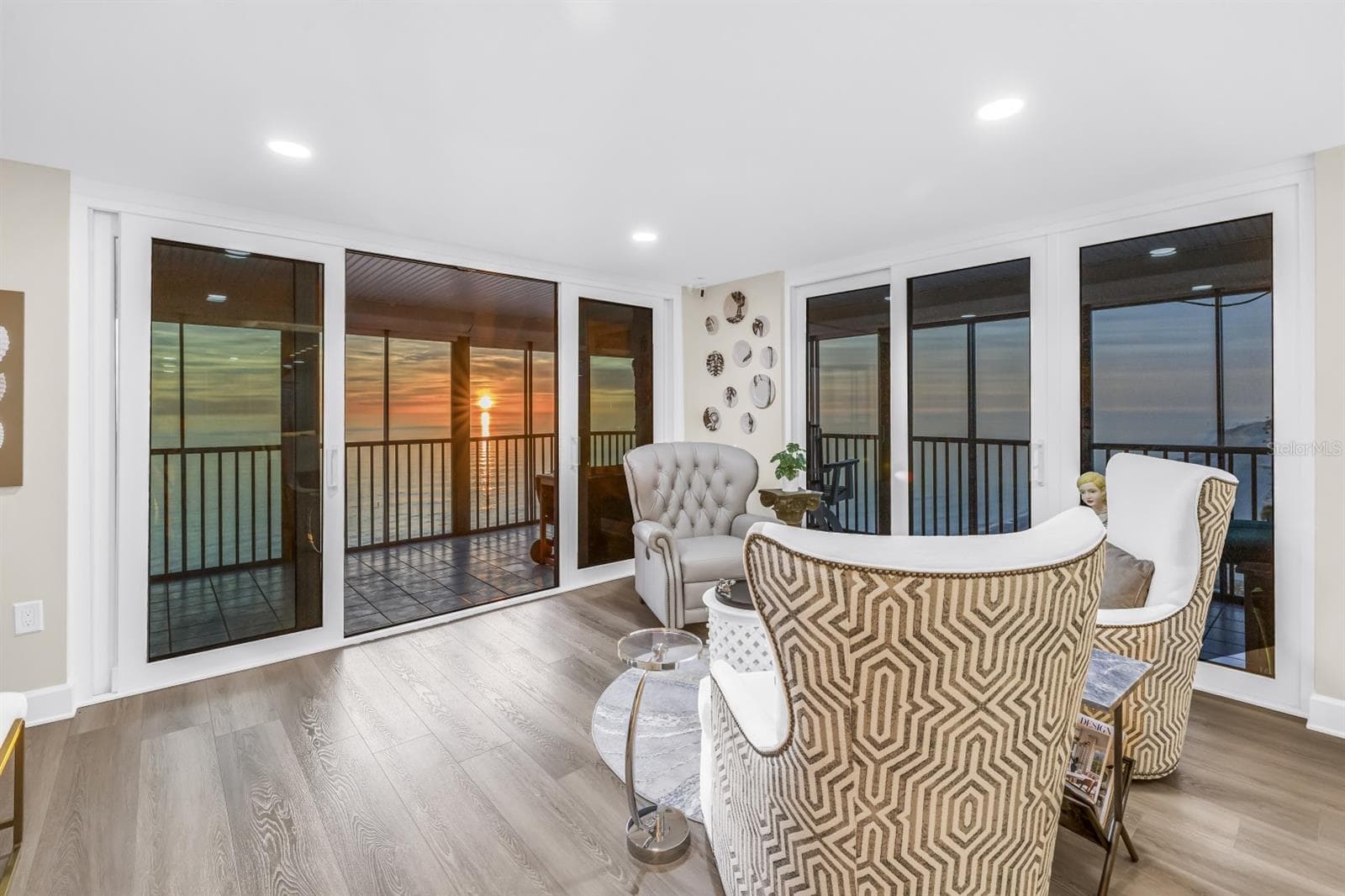No two sunsets alike, each one a reminder that this is more than a view, it’s an experience - 15462 GULF BLVD #1006, MADEIRA BEACH