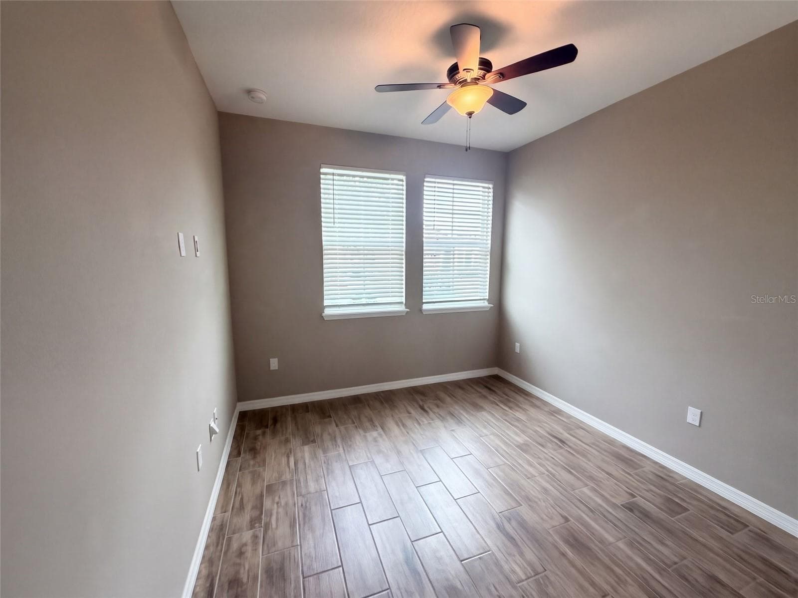 Single Family Residence at 394 ALCOVE DR, GROVELAND, photo 4 of 24