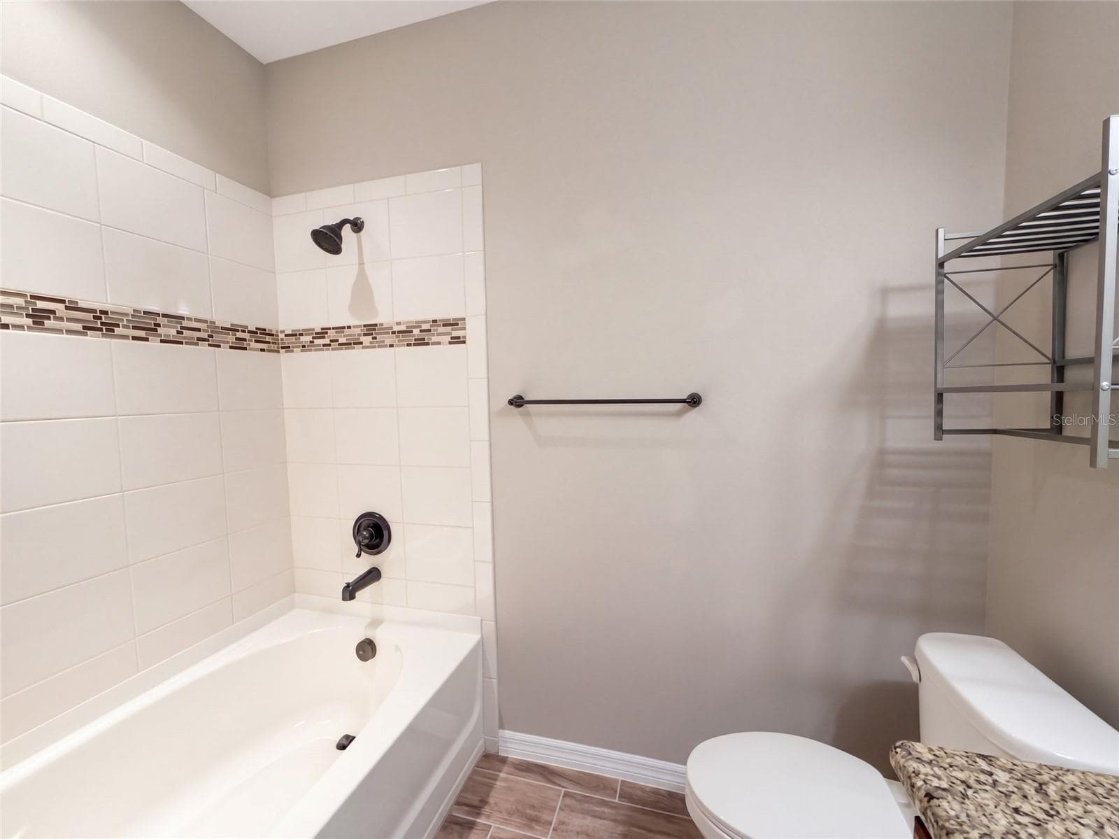 Single Family Residence at 394 ALCOVE DR, GROVELAND, photo 16 of 24