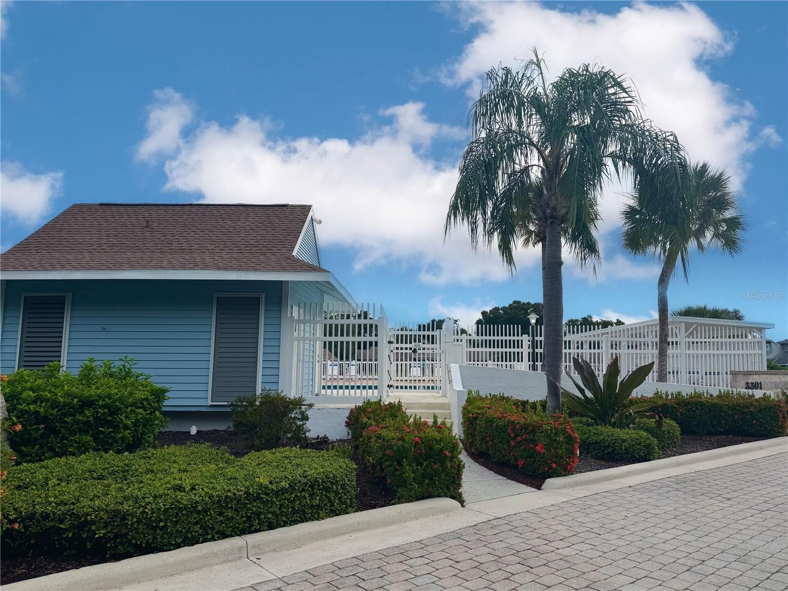 Community pool/spa only two units down from home - 4621 HIDDEN VIEW PL #27, SARASOTA