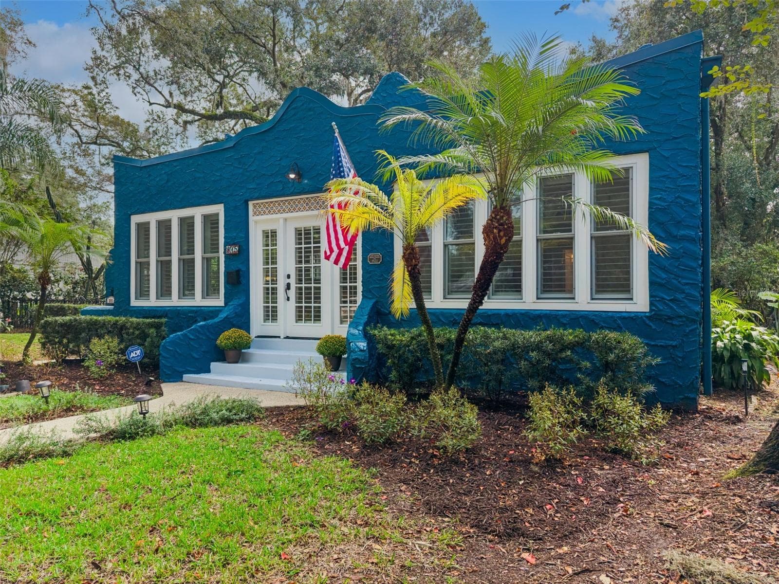 Single Family Residence at 215 S LAWSONA BLVD, ORLANDO, photo 4 of 40