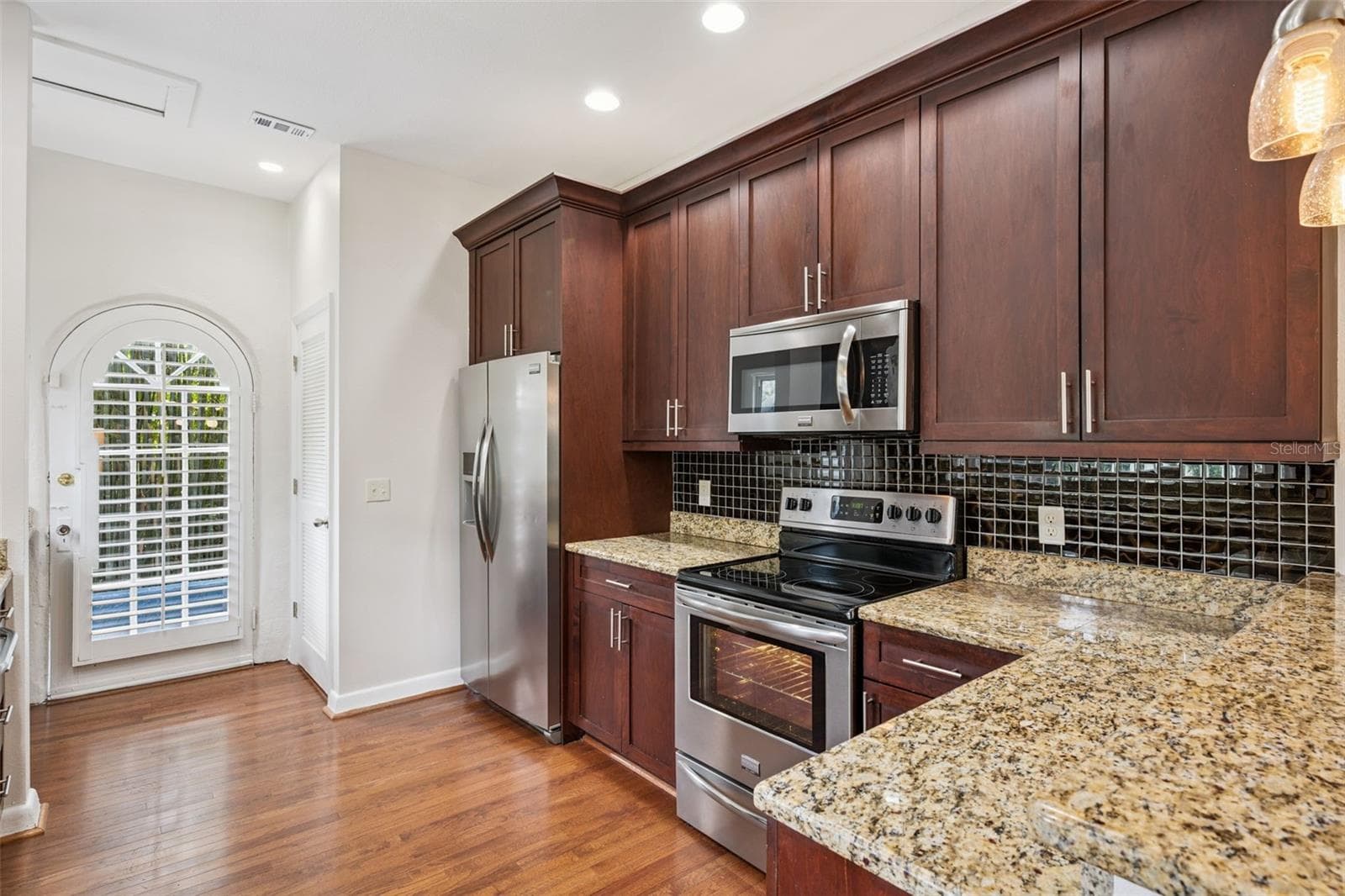 Kitchen - 215 S LAWSONA BLVD, ORLANDO