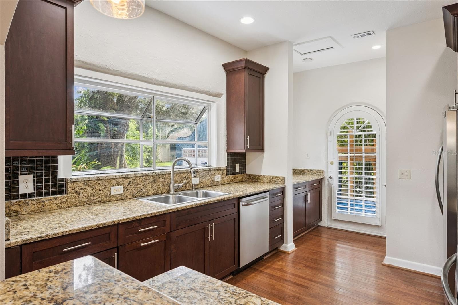 Kitchen - 215 S LAWSONA BLVD, ORLANDO