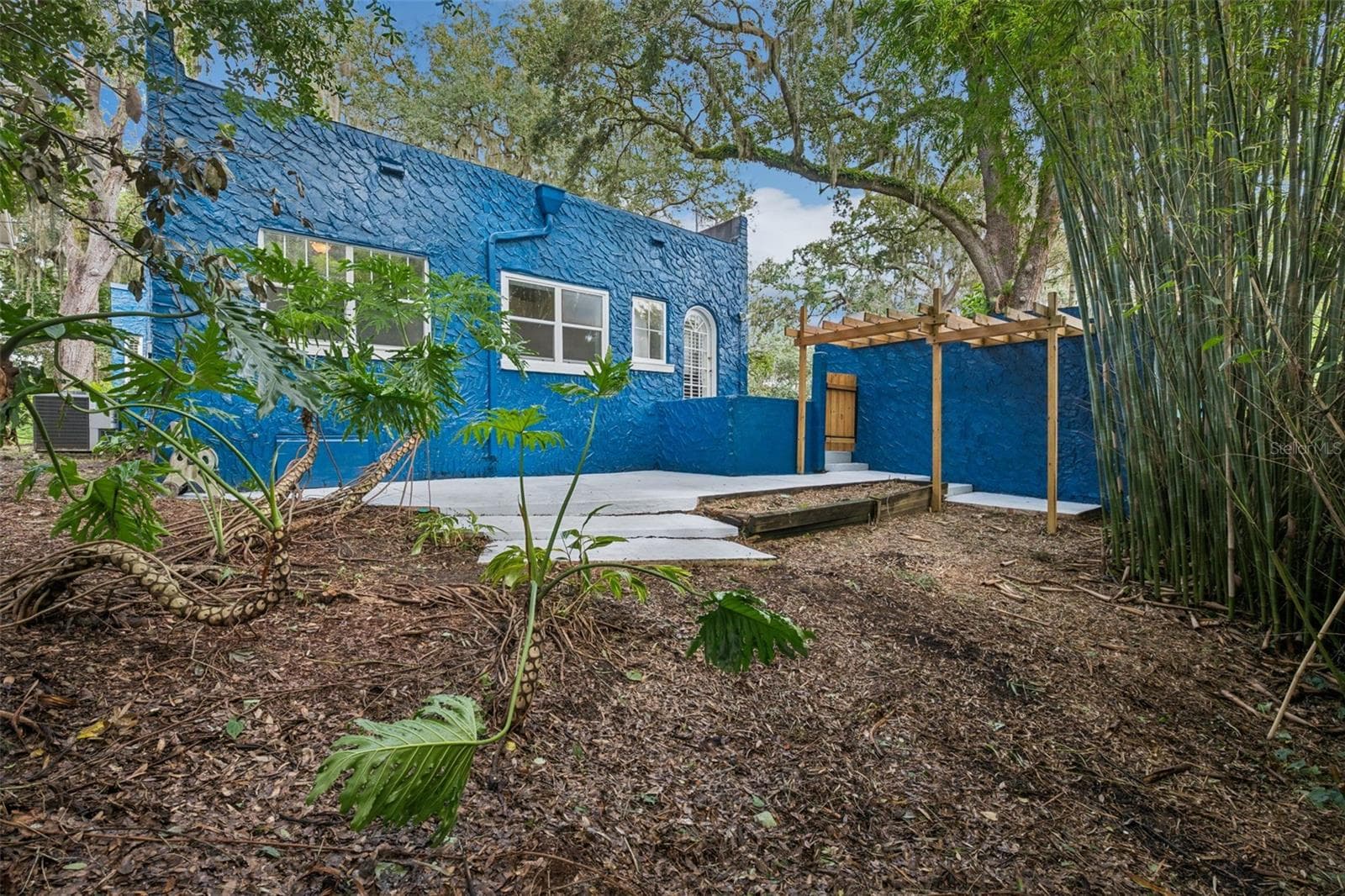 Rear Exterior - 215 S LAWSONA BLVD, ORLANDO