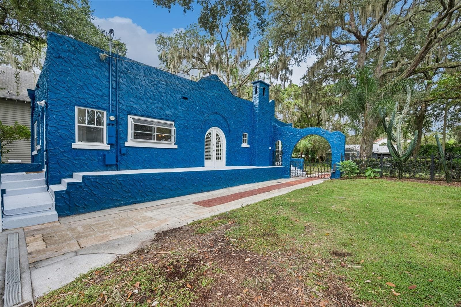 Side Exterior - 215 S LAWSONA BLVD, ORLANDO