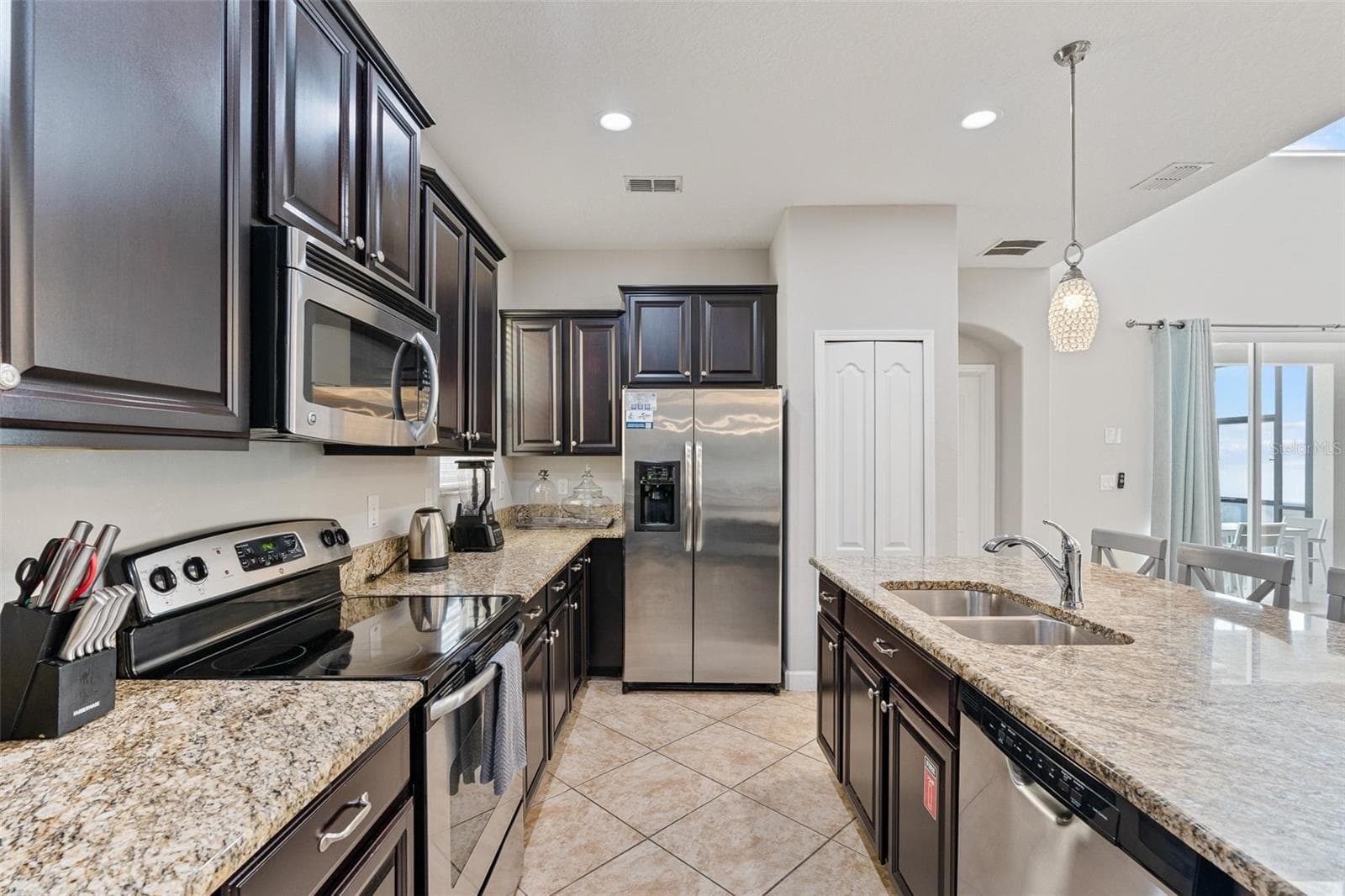 Single Family Residence at 2985 BUCCANEER PALM RD, KISSIMMEE, photo 13 of 47