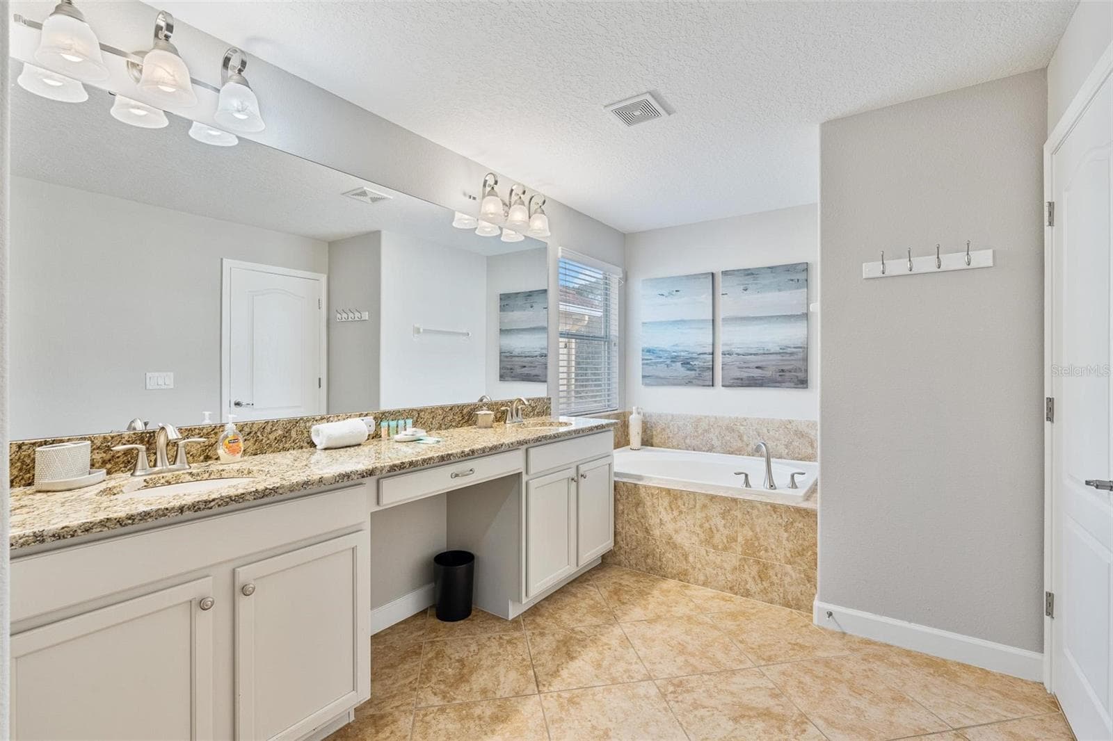 Single Family Residence at 2985 BUCCANEER PALM RD, KISSIMMEE, photo 33 of 47